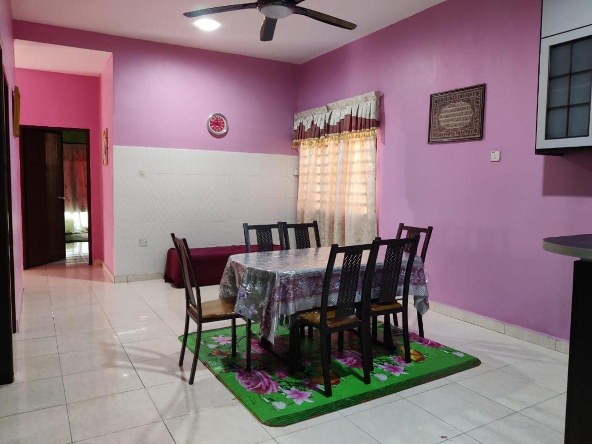 Umaira Homestay Chemor Exterior foto